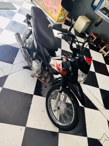 Pop 110 com embreagem