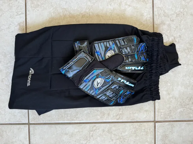 Kit Luva + Calça de Goleiro Poker Tam G