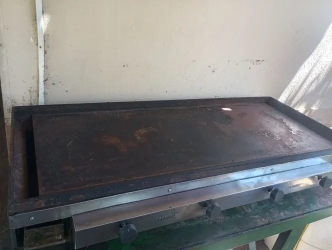 Vendo fogão industrial+chapa industrial profissional 