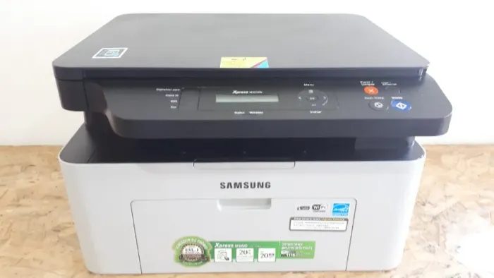 Impressora multifuncional a laser Samsung 2070 Wi-Fi pouco usada com um toner e garantia