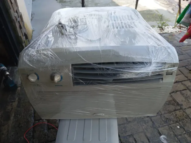 Ar condicionado janela voltagem 220
