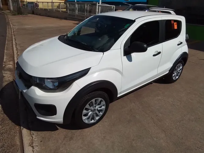 Fiat Mobi Like 1.0 Fire Flex 5P. 2024
