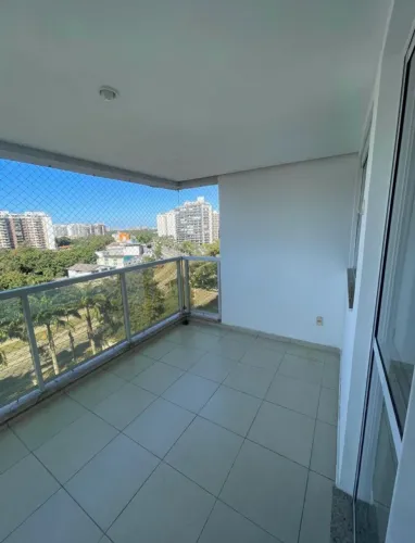 Alugo suite e quartos para universitários em cobertura duplex na Barra da Tijuca