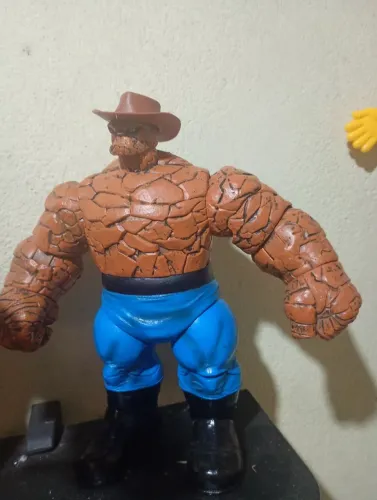 Boneco o coisa