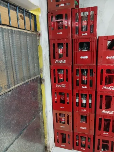 Engradados de coca cola de 1 e de dois litros