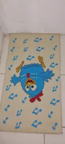TAPETE GALINHA PINTADINHA