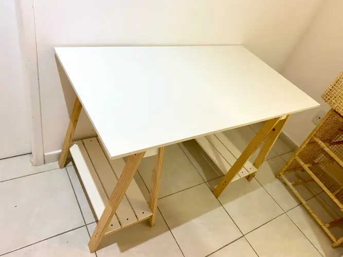Mesa Escritório ou aparadora
