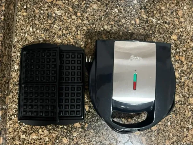 Sanduicheira Oster chapa removível sanduicheira e waffle