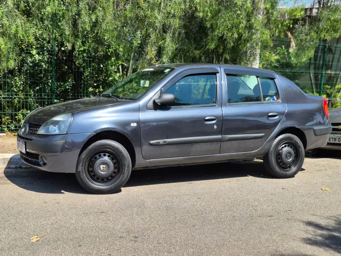 Renault Clio Authentique 1.0/1.0 Hi-power 16V 3P 2004