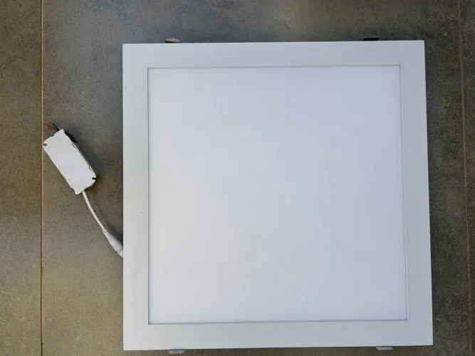 Placa de led de embutir 40x40cm