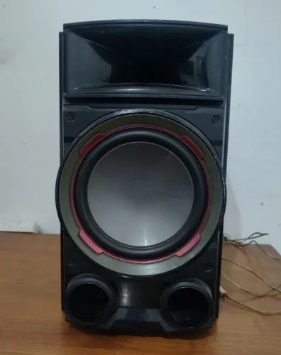 Caixa Amplificada Bluetooth FM USB controle remoto