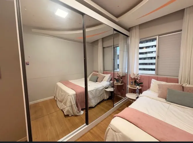 Guarda-roupa 3 portas com espelhos