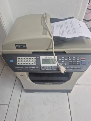 Brother MFC 8890 usada