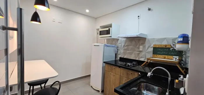 Studio em condomínio de casa
