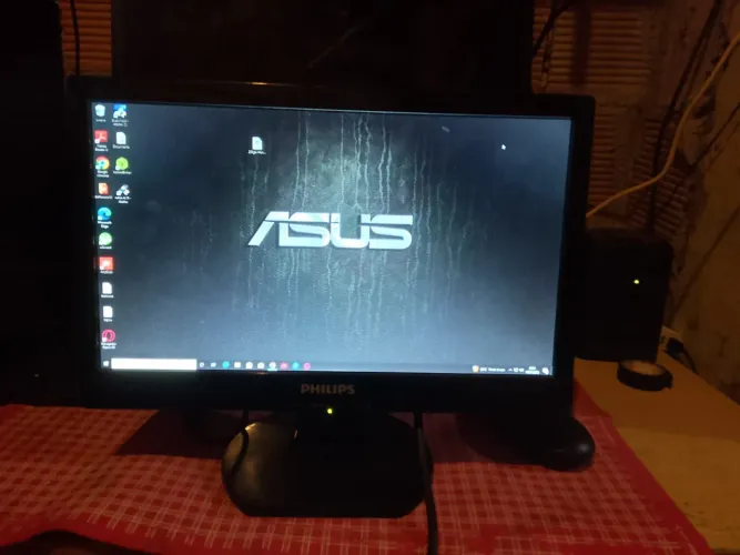Monitor de 16 polegadas