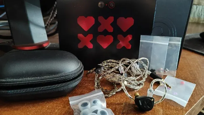 Simgot EW300 x HBB (ñ moondrop dunu fiio epz kz juzear hifiman softears)