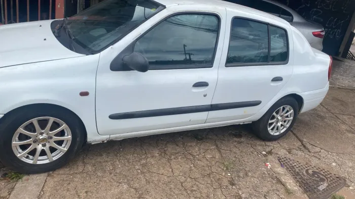 Renault Clio RN/ Expression 1.6 16V 5P 2001