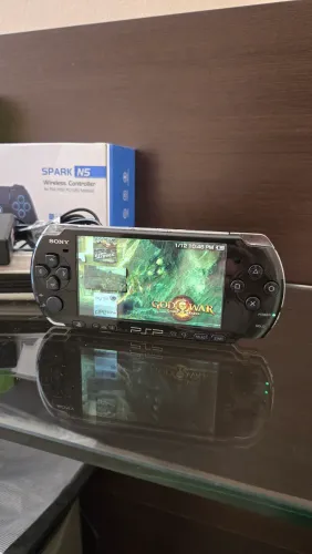 PSP 3000 Desbloqueado "IMPECÁVEL" +sd original sony cheio de jogos +carregador original.