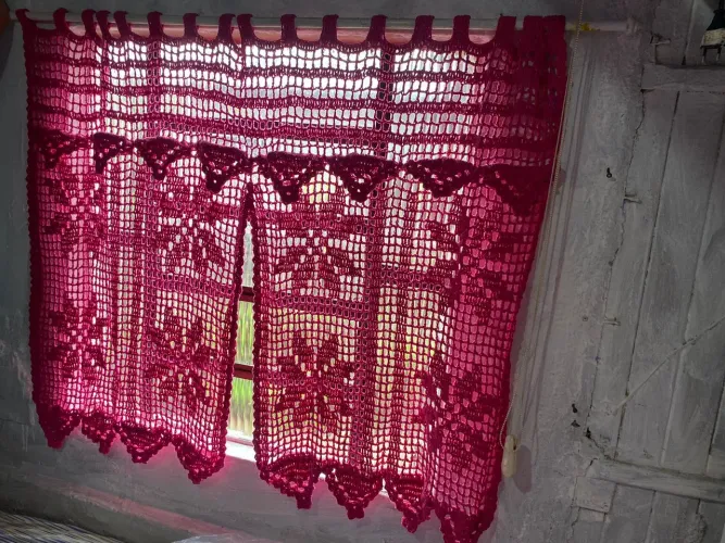 Cortina de crochê 1,40 x 1,05 para janela. Produto novo