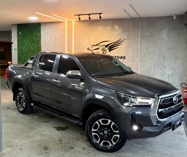 Toyota Hilux CD SRX 4X4 2.8 TDI 16V Diesel Aut. 2025