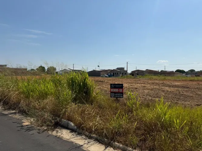 Vende-se terreno no jóquei clube com parcelas