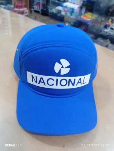Boné Ayrton Senna oficial nas cores azul, amarelo e preto