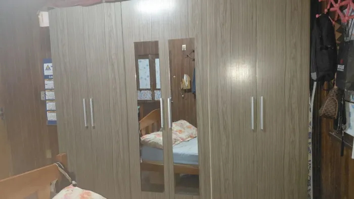Guarda-roupa 6 portas