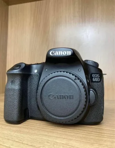 Canon 60d (corpo) + acessórios