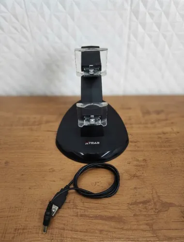 Base Carregadora Dupla da Xtrad para Controles de PS4