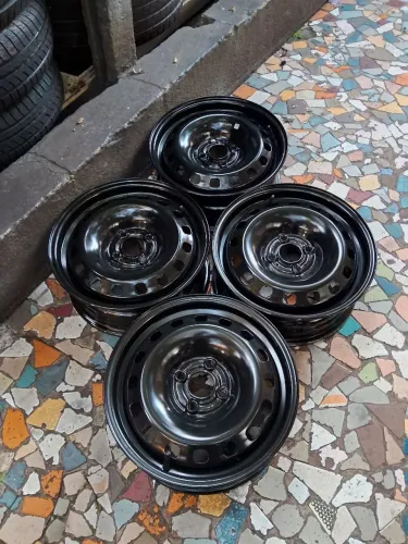 Jogo de rodas de ferro aro 15/4 furos originais VW Gol Voyage Saveiro Up e outros