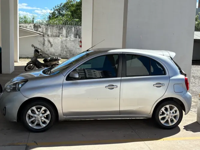 Nissan March SV 1.6 16V Flex Fuel 2015