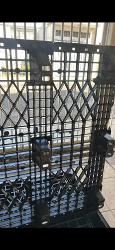 Palete de plástico com quebrados