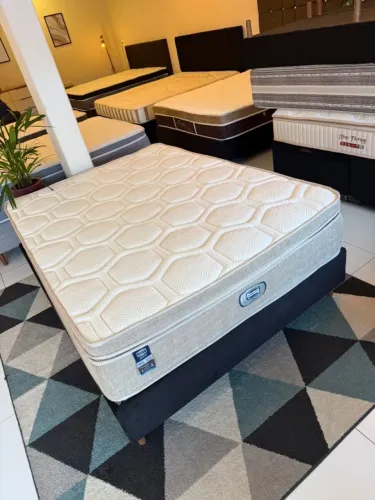 Colchão Casal SIMMONS SEMINOVO TOP LÁTEX - Entrego!