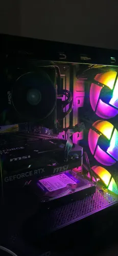 pc gamer AMD RYZEN 7 5700G