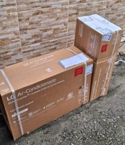 Ar-Condicionado LG Dual Inverter Voice +AI 12.000 BTU Frio 220V