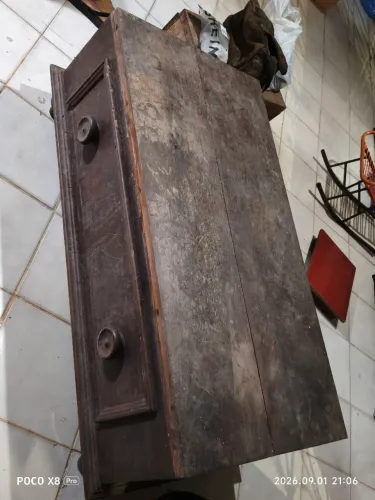 Vendo Móvel Antigo de Madeira Maciça Angelim