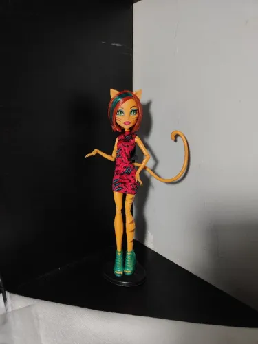 Boneca Monster High Toralei Stripe Freaky Field Trip G1