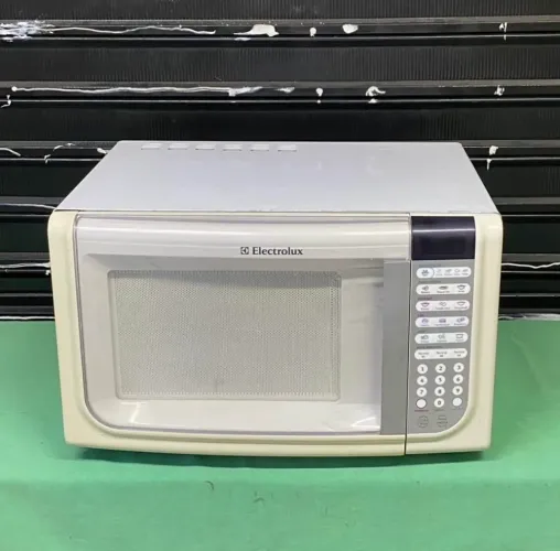Microondas Electrolux 31L - SEMINOVO