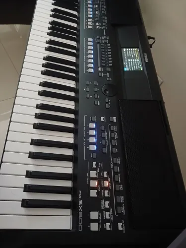 Teclado yamaha SX600
