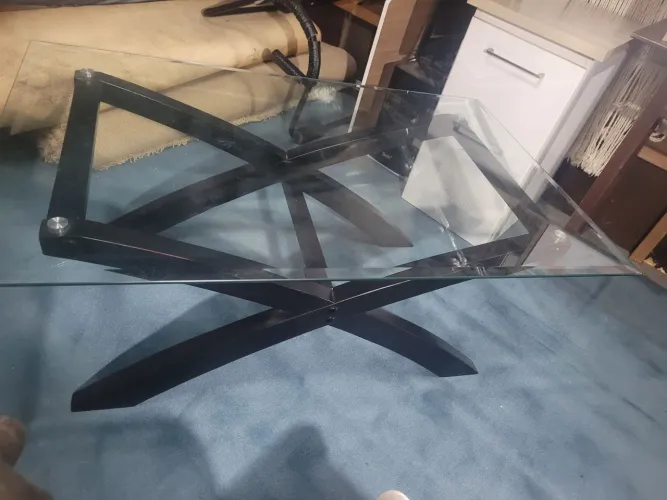 Mesa de centro de vidro