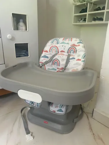 Cadeira de bebê para refeições 