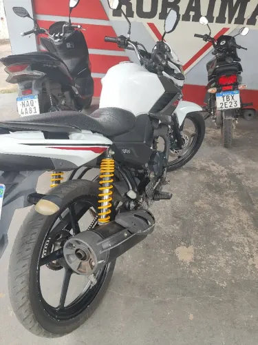Vende-se um motocicleta Fazer 150 ED