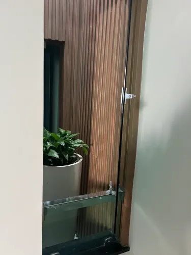 Vidro para área pivotante