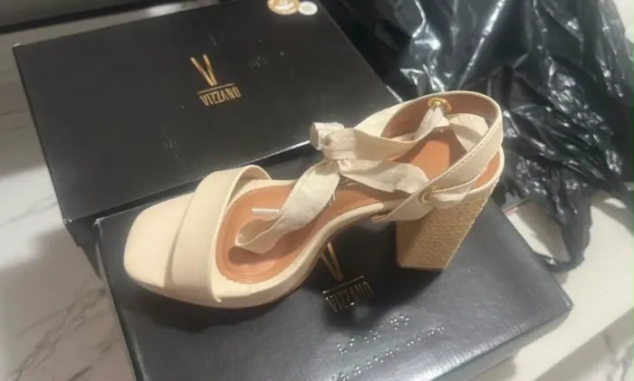Sandália Vizzano sem uso