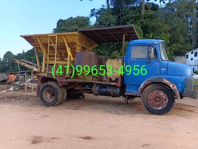 Caminhão britador móvel 25x40.