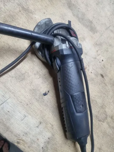 Esmerilhadeira Bosh 220v
