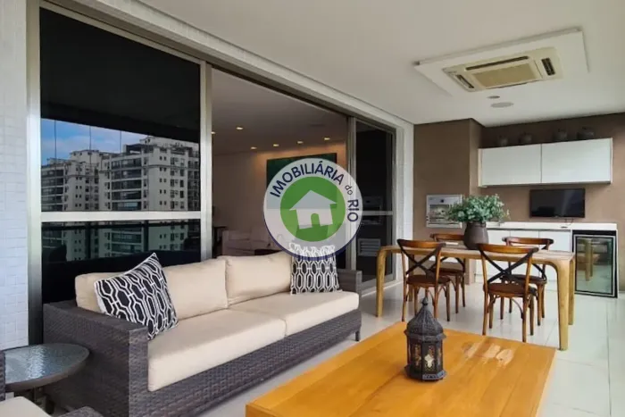 Apartamento de 376m², 4 suítes, sol da manhã no condomínio Península Saint Barth - Barra d