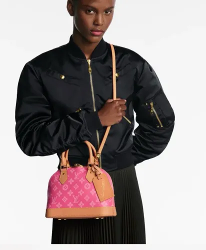 Bolsa Louis Vuitton alma bb - acompanha cadeado e chave, e dust Bag