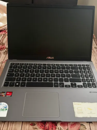 Notebook Asus vivo book AMD Ryzen 8 RAM 238GB 