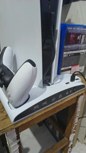 Cooler com carregamento de controle pra PS5